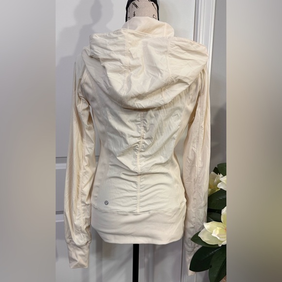 🌼Lululemon Women's Off-White Hooded Stretch Full-Zip Jacket🌼 - Picture 6 of 13